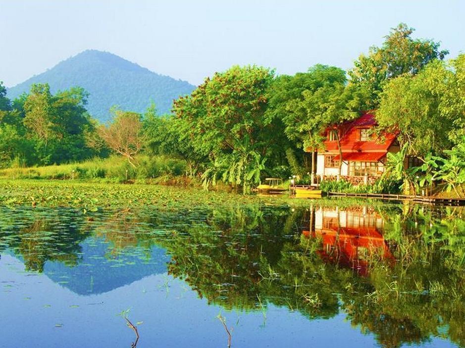 Golden Lake View Boutique Resort Kanchanaburi Exterior photo