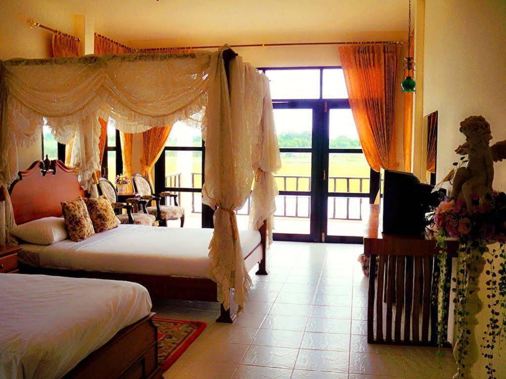 Golden Lake View Boutique Resort Kanchanaburi Exterior photo